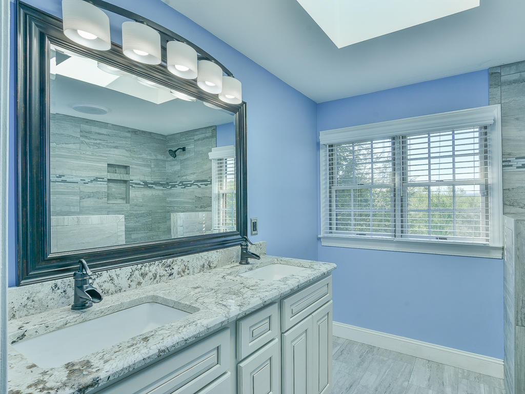 642 Boones Station Road Gray, TN 37615 - Photo 37 of 44 642 Boone master bath 1