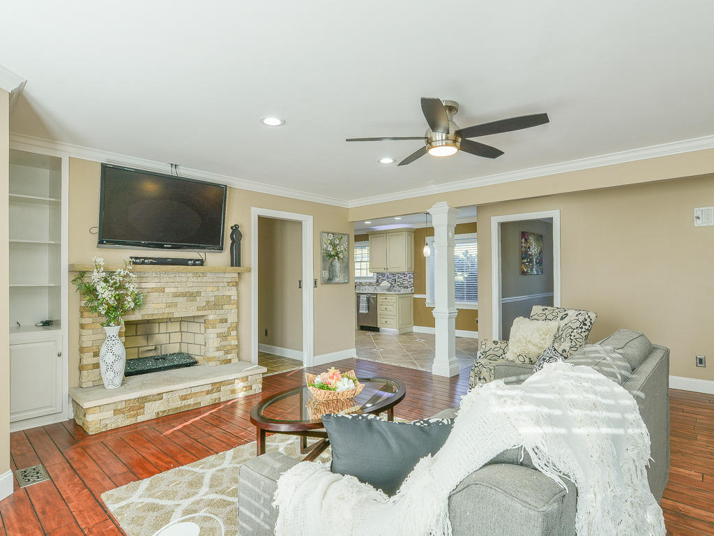 642 Boones Station Road Gray, TN 37615 - Photo 9 of 44 Boone Station family room 4