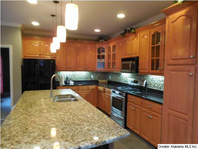 226 Spring Creek Anniston, AL 36207 - Photo 2 of 32