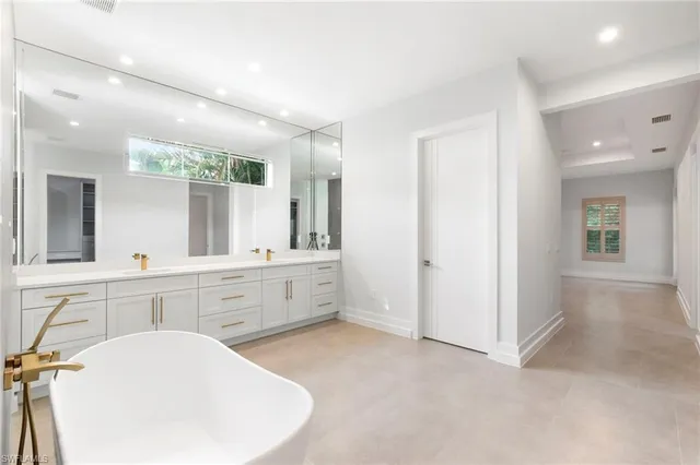 $2,680,000 | 1086 Michigan Avenue, Naples, FL 34103