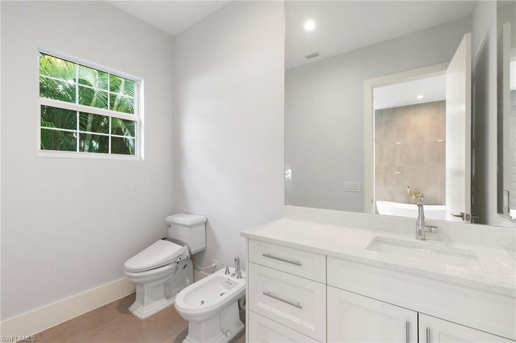 1086 Michigan Avenue Naples, FL 34103 - Photo 23 of 42