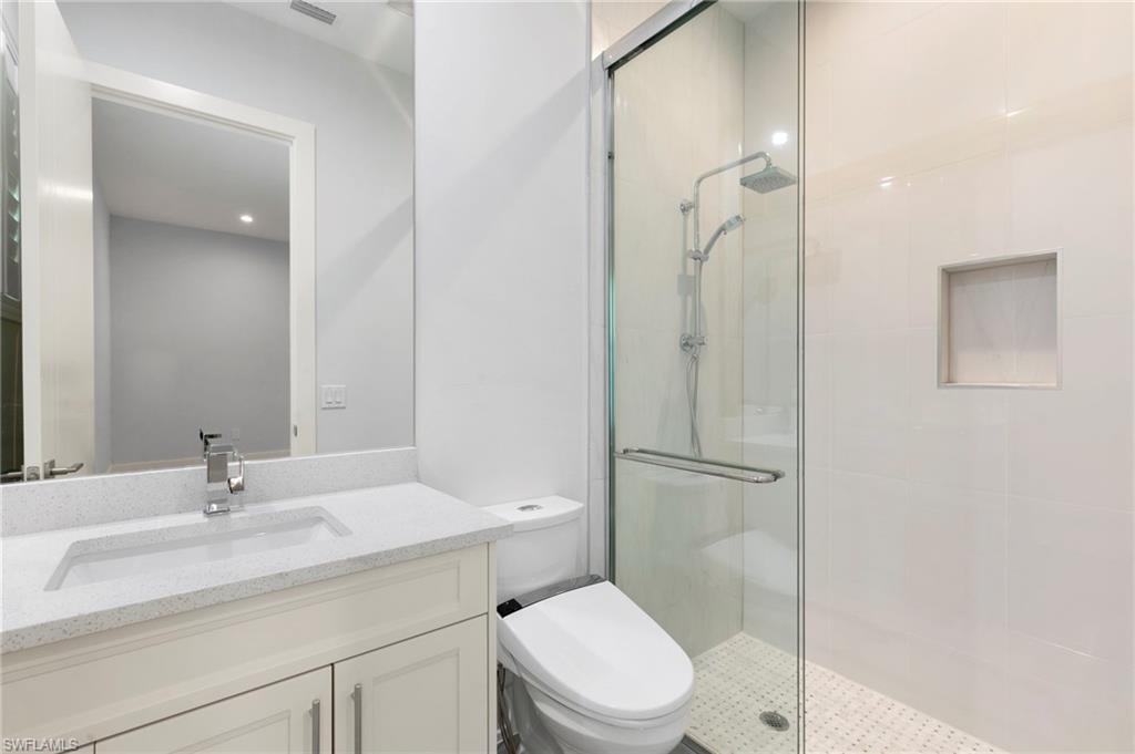 1086 Michigan Avenue Naples, FL 34103 - Photo 27 of 42