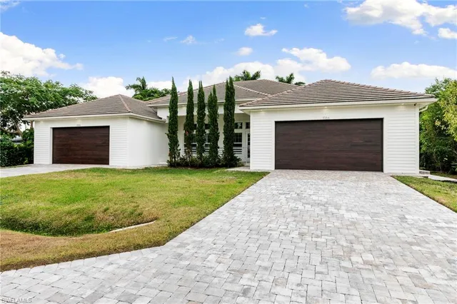 $2,680,000 | 1086 Michigan Avenue, Naples, FL 34103