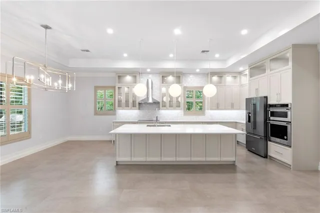 $2,680,000 | 1086 Michigan Avenue, Naples, FL 34103