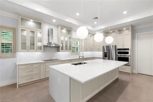 $2,680,000 | 1086 Michigan Avenue, Naples, FL 34103