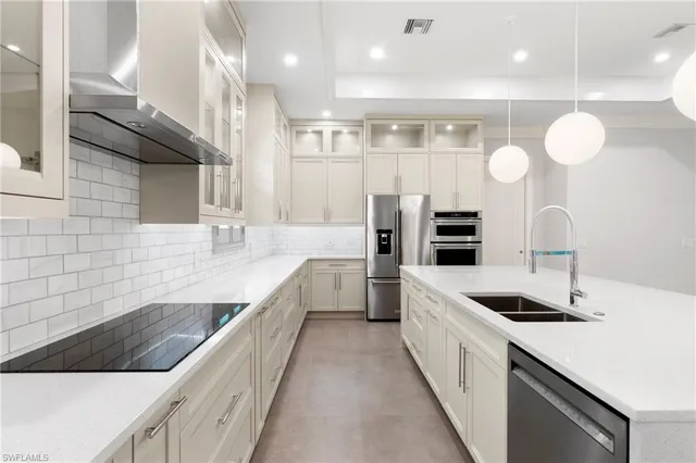 $2,680,000 | 1086 Michigan Avenue, Naples, FL 34103