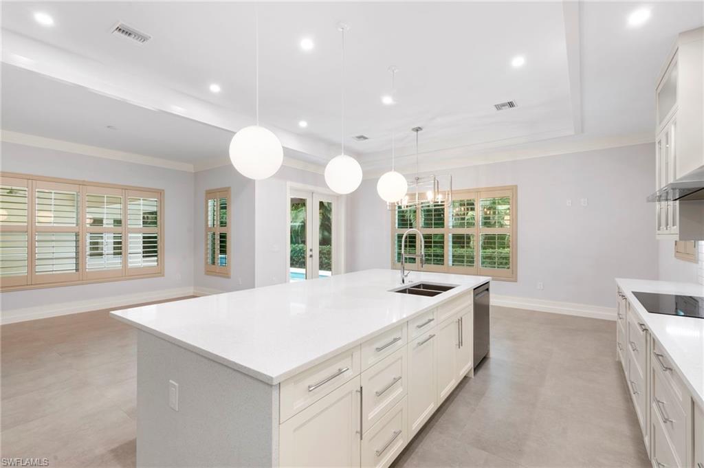 1086 Michigan Avenue Naples, FL 34103 - Photo 8 of 42