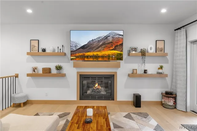 $850,000 | 809 Casey Road, Amherst, NY 14051