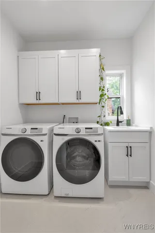 $850,000 | 809 Casey Road, Amherst, NY 14051