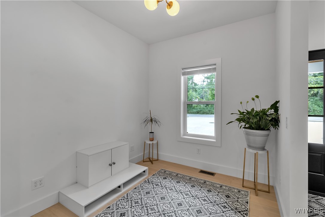 809 Casey Road Amherst, NY 14051 - Photo 10 of 49