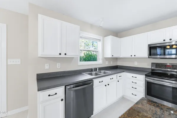 $2,195 | 2806 Catamount Court, Durham, NC 27704