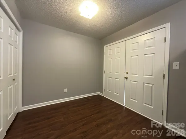 $1,150 | 1520 North Main Avenue, Unit 17, Newton, NC 28658