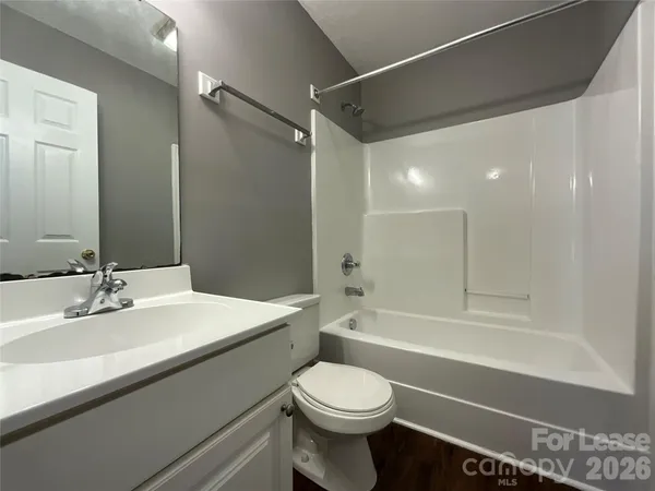 $1,150 | 1520 North Main Avenue, Unit 17, Newton, NC 28658