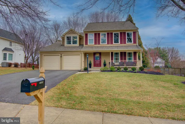 $759,000 | 17372 Hilltop Drive, Purcellville, VA 20132