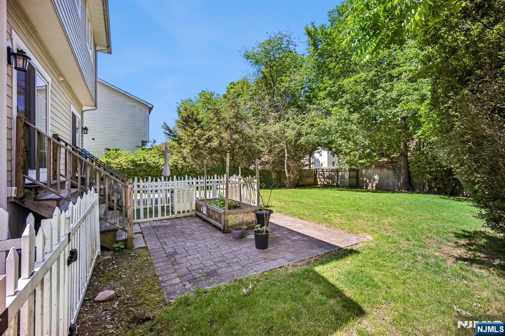 39 Grove Street, Unit B Tenafly, NJ 07670 - Photo 22 of 24