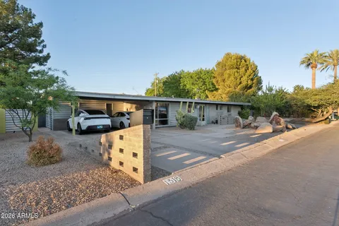 $899,900 | 1318 West Glenn Drive, Phoenix, AZ 85021