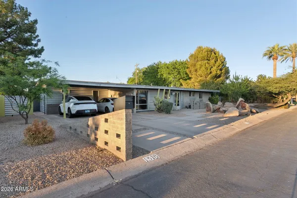 $899,900 | 1318 West Glenn Drive, Phoenix, AZ 85021