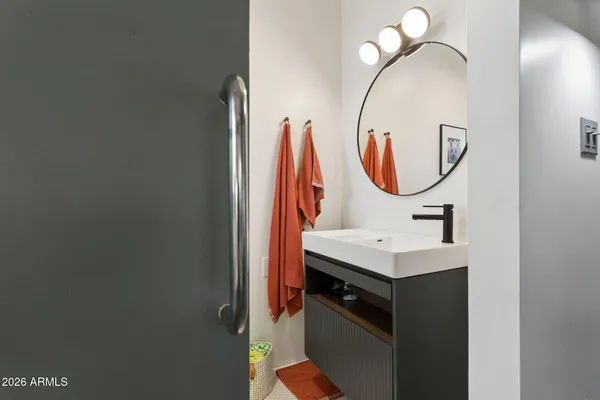 $899,900 | 1318 West Glenn Drive, Phoenix, AZ 85021