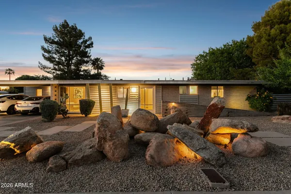 $899,900 | 1318 West Glenn Drive, Phoenix, AZ 85021