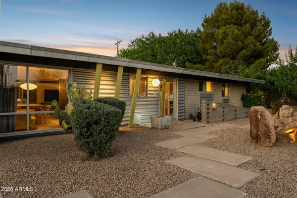 $899,900 | 1318 West Glenn Drive, Phoenix, AZ 85021