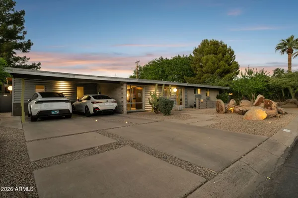 $899,900 | 1318 West Glenn Drive, Phoenix, AZ 85021