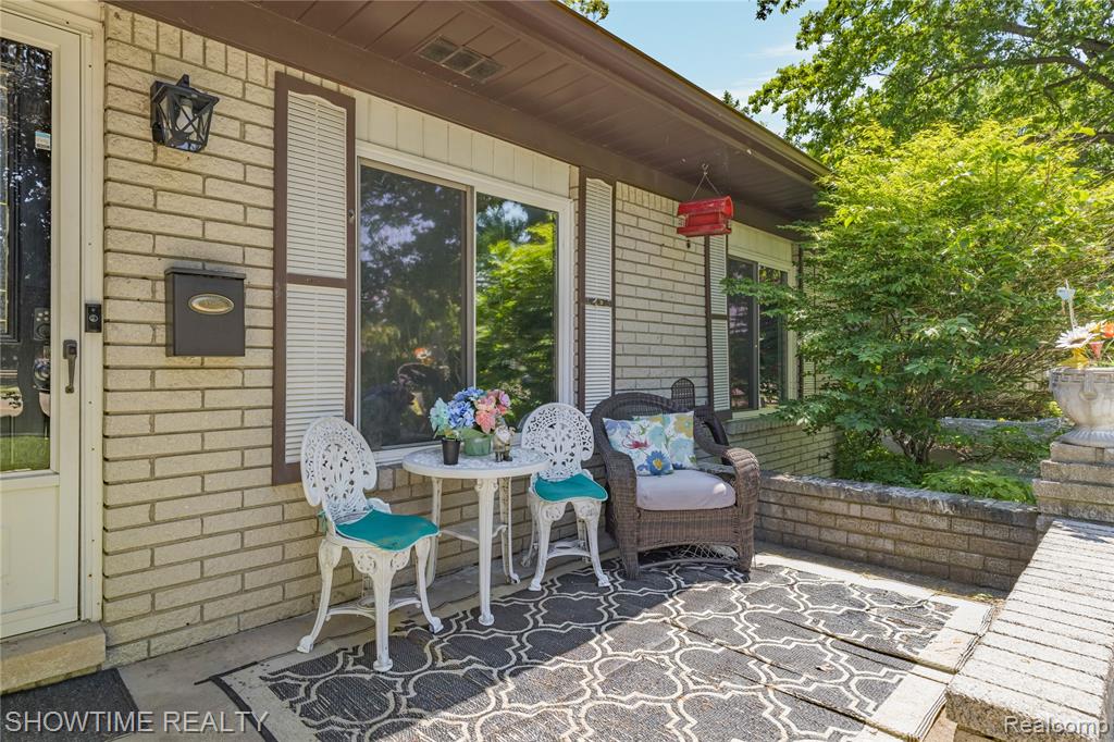 31720 Kelly Road Roseville, MI 48066 - Photo 4 of 42