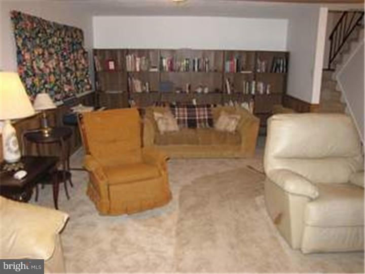 9 South Park Road Tabernacle, NJ 08088 - Photo 16 of 17 Family Room