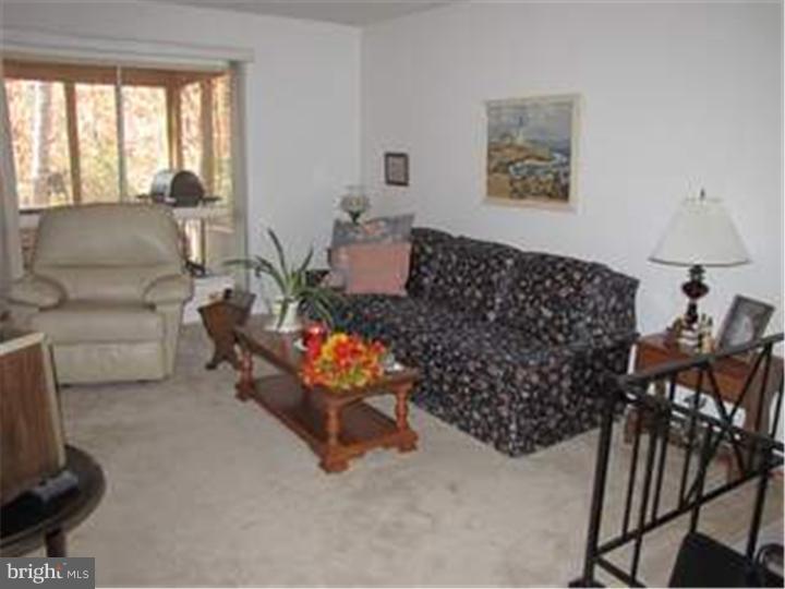 9 South Park Road Tabernacle, NJ 08088 - Photo 4 of 17 Living Room