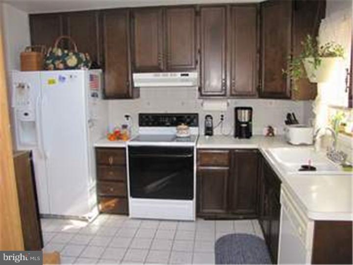 9 South Park Road Tabernacle, NJ 08088 - Photo 6 of 17 Kitchen