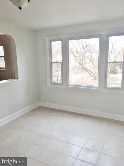 2126 Corbin Road Baltimore, MD 21214 - Photo 6 of 13 Dining Room