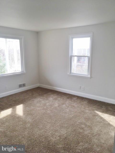 2126 Corbin Road Baltimore, MD 21214 - Photo 7 of 13 Living Room