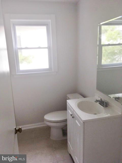2126 Corbin Road Baltimore, MD 21214 - Photo 8 of 13 Bath