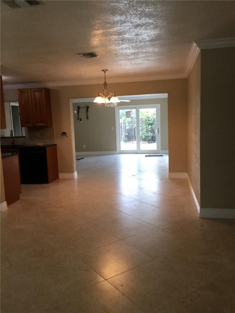 92 Andros Road Palm Springs, FL 33461 - Photo 6 of 10 Photo 6