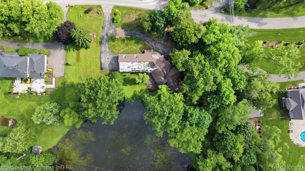$1,150,000 | 25310 Canterbury Road, Franklin, MI 48025