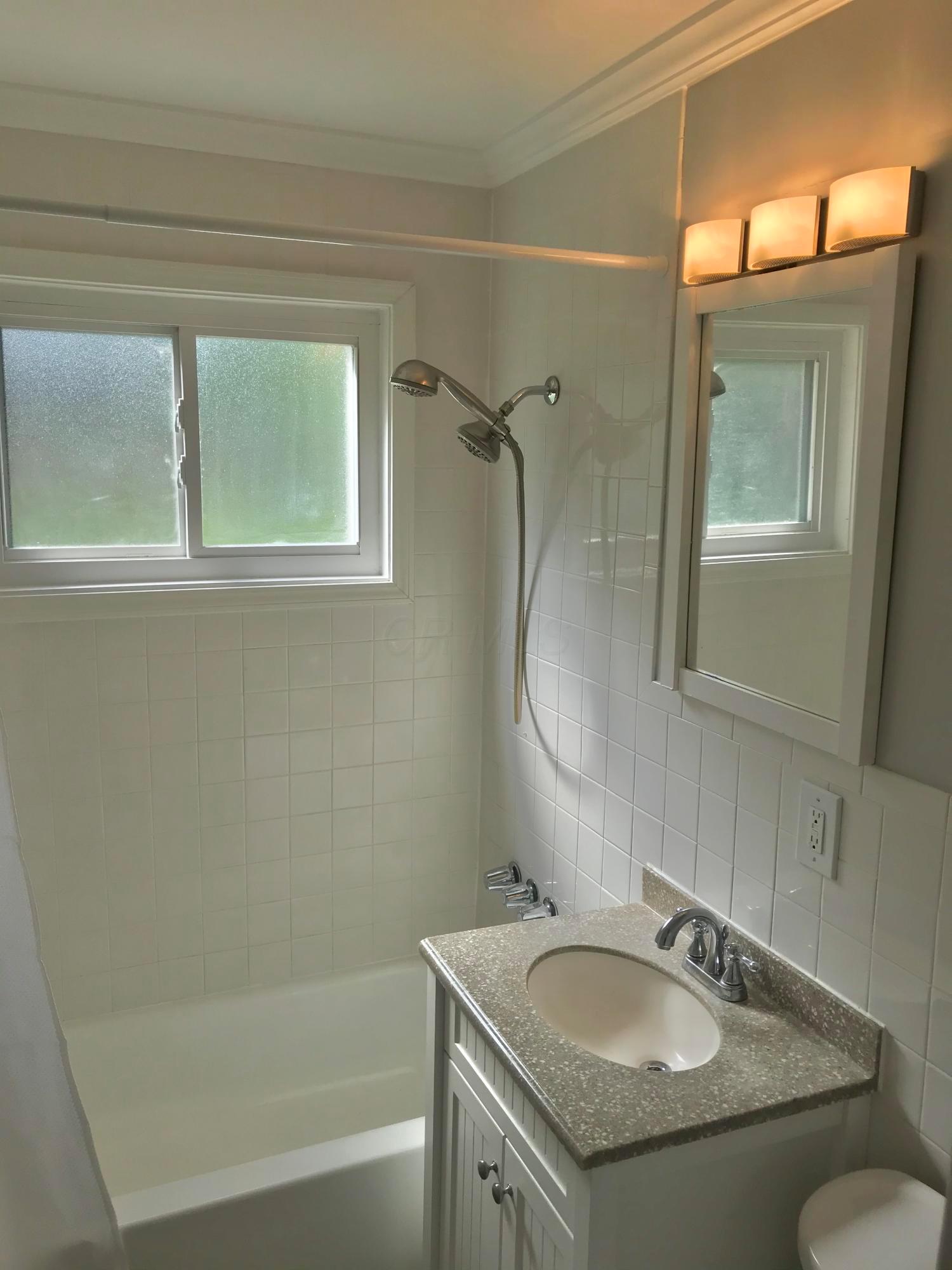 929 Bucknell Road Whitehall, OH 43213 - Photo 6 of 8