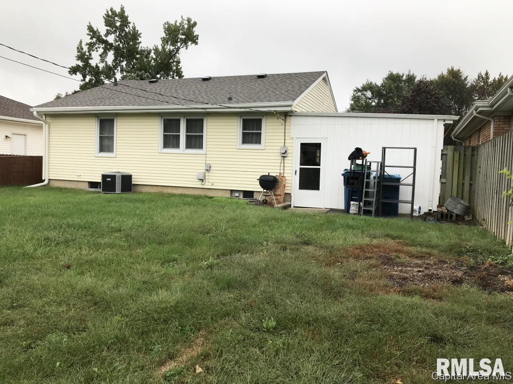 49 Rosaria Road Springfield, IL 62702 - Photo 16 of 18