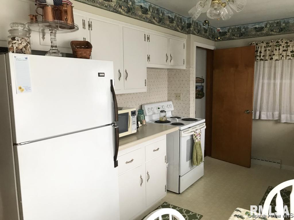 49 Rosaria Road Springfield, IL 62702 - Photo 2 of 18