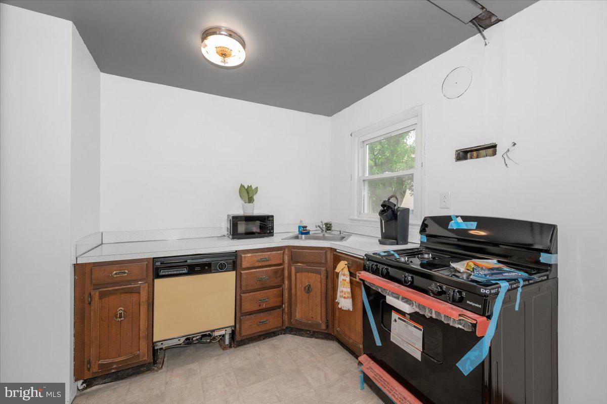 9813 Braddock Road Silver Spring, MD 20903 - Photo 11 of 48