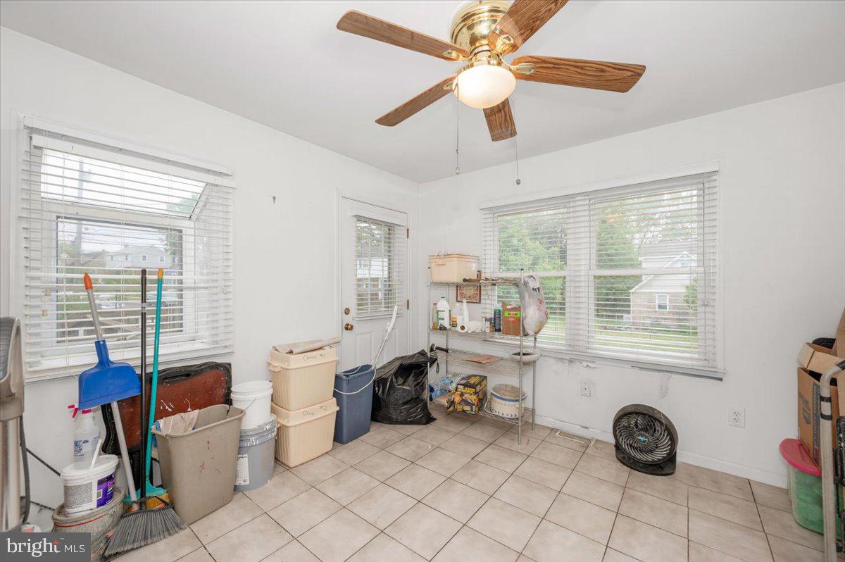 9813 Braddock Road Silver Spring, MD 20903 - Photo 18 of 48