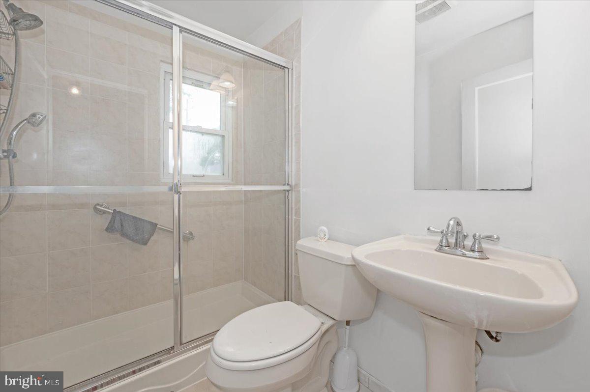 9813 Braddock Road Silver Spring, MD 20903 - Photo 24 of 48