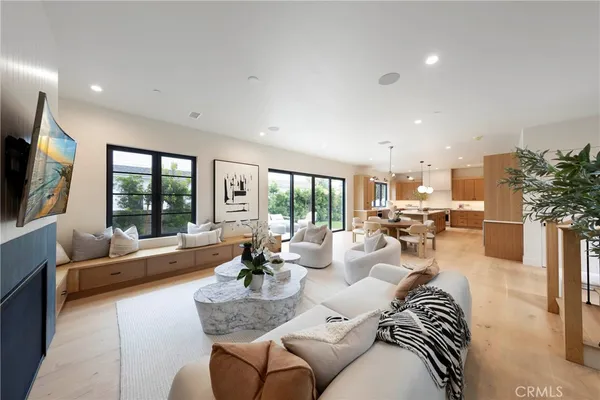 $3,296,000 | 1594 Redlands Place, Costa Mesa, CA 92627
