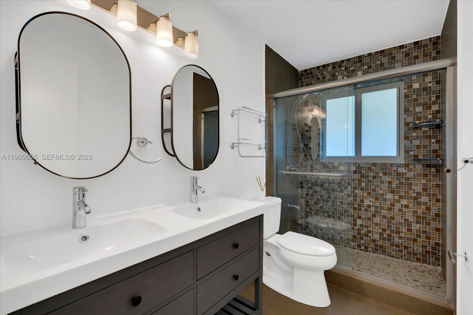 8100 Southwest 92nd Court Miami, FL 33173 - Photo 17 of 34