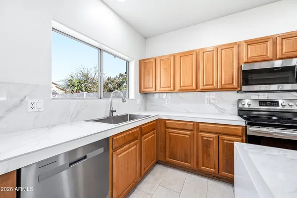 $2,295 | 9054 West Custer Lane, Peoria, AZ 85381