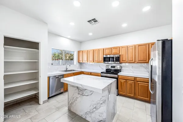 $2,295 | 9054 West Custer Lane, Peoria, AZ 85381