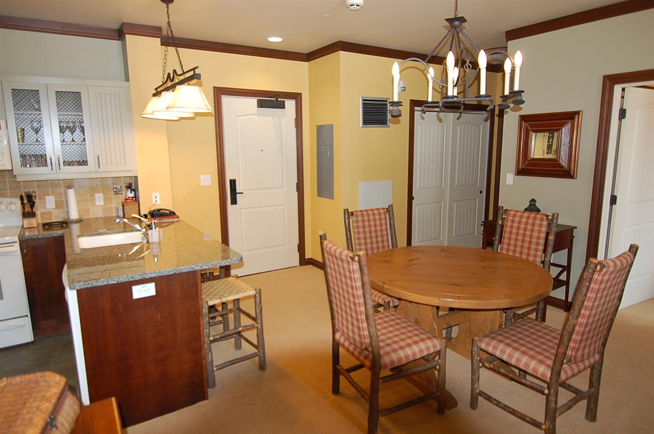 43 Middle Ridge Road, Unit 317 South Londonderry, VT 05155 - Photo 2 of 8