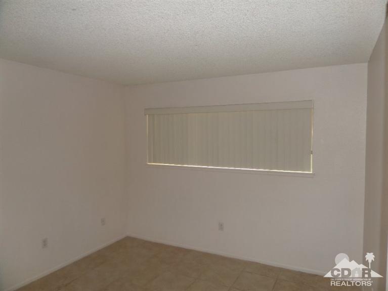 72619 Thrush Road, Unit 1 Palm Desert, CA 92260 - Photo 6 of 33 SAMSUNG CAMERA PICTURES