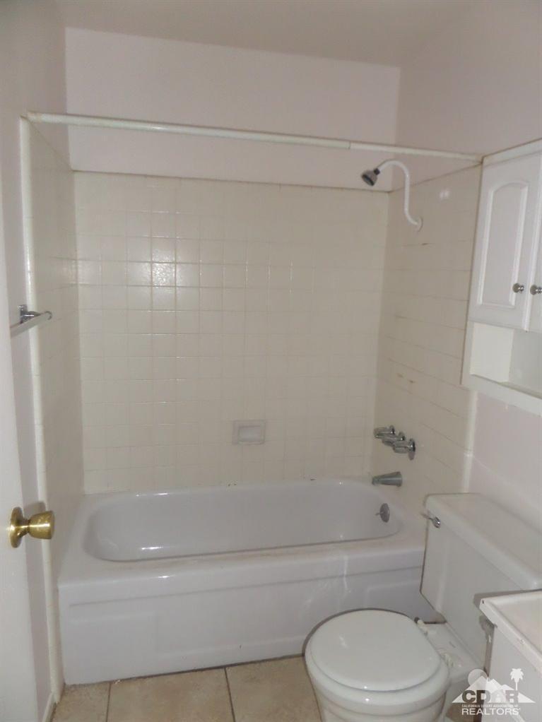 72619 Thrush Road, Unit 1 Palm Desert, CA 92260 - Photo 7 of 33 SAMSUNG CAMERA PICTURES