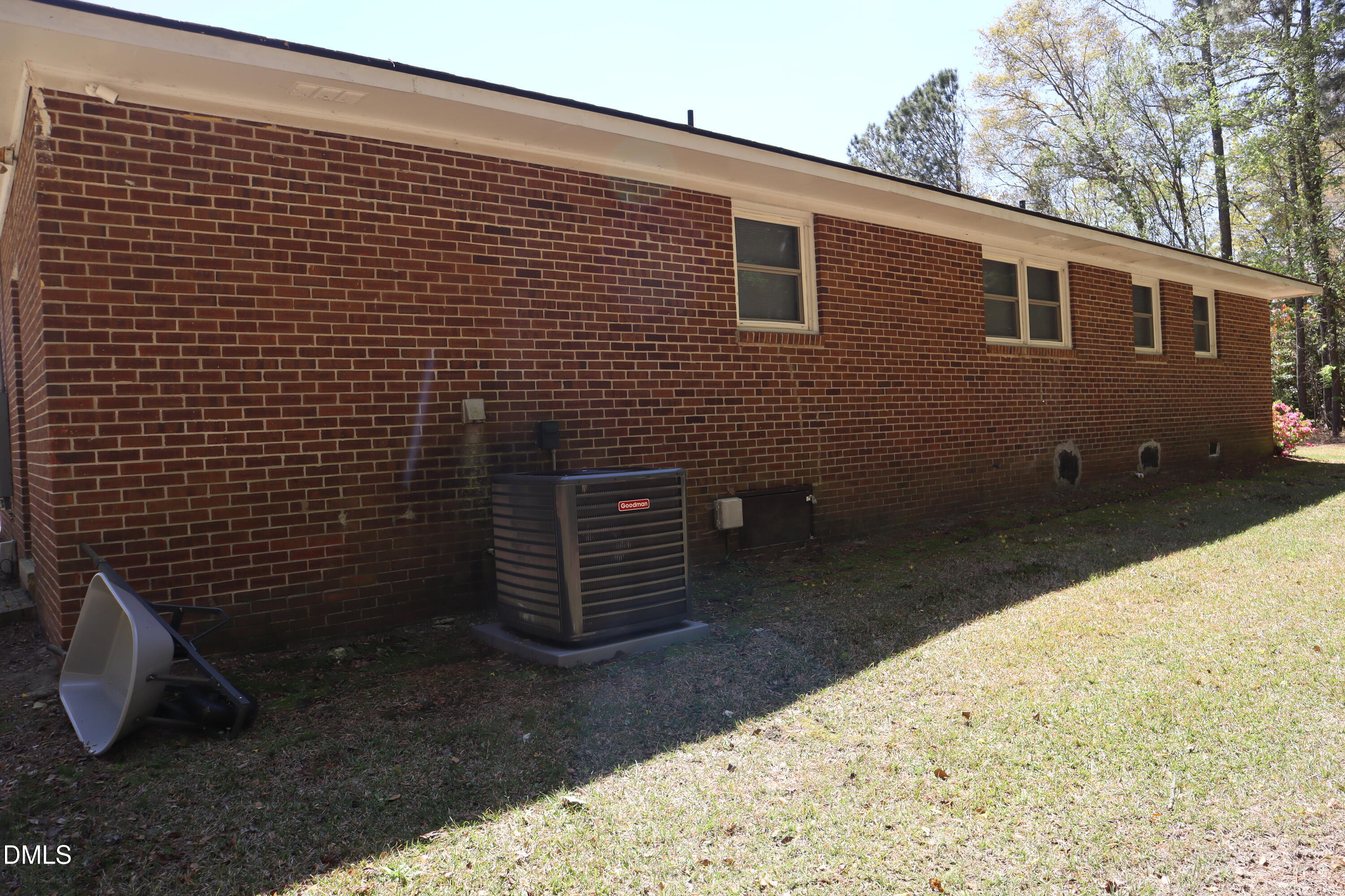 6591 Goldsboro Road Wade, NC 28395 - Photo 30 of 33 a backyard of a house