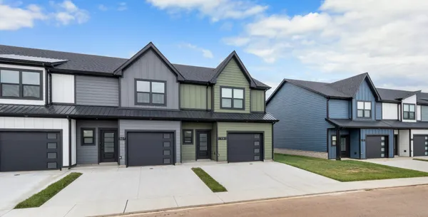 $1,595 | 307 Jonathan Wade Circle, Clarksville, TN 37043