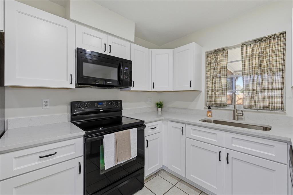 1340 Larkin Road Spring Hill, FL 34608 - Photo 12 of 38